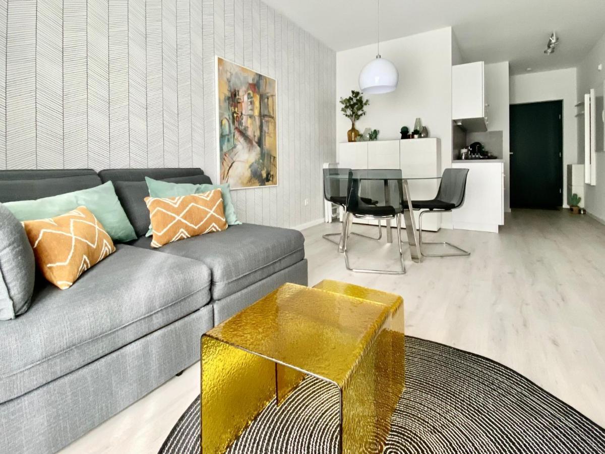 Modernes Apartment, Terrasse Und Garten Am Lilienthalpark Im Suedwesten Berlins エクステリア 写真
